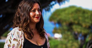 Luces cegadoras para no ver lo inhumano