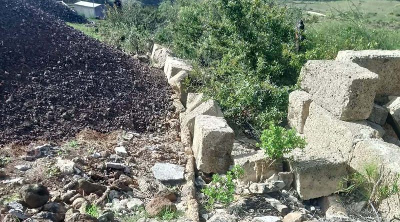 Imastanen denuncia “movimientos de tierra y estructuras ilegales” en una zona declarada como Suelo Rústico de Interés Natural y Paisajístico que contiene bienes etnográficos y materiales arqueológicos en el municipio de Arona Imastanen denuncia “movimientos de tierra y estructuras ilegales” en una zona declarada como Suelo Rústico de Interés Natural y Paisajístico que contiene bienes etnográficos y materiales arqueológicos en el municipio de Arona